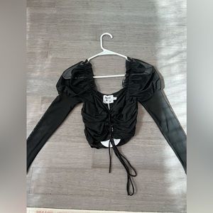 Princess Polly. Black. Scrunch front top. Size 0. NEW! NWT